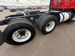 2018 Freightliner Cascadia 113 | Thumbnail Photo 4 of 10