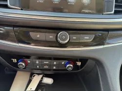 2018 Buick Enclave Essence | Thumbnail Photo 19 of 24