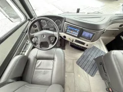 2019 Fleetwood Discovery 40M LXE | Thumbnail Photo 7 of 30