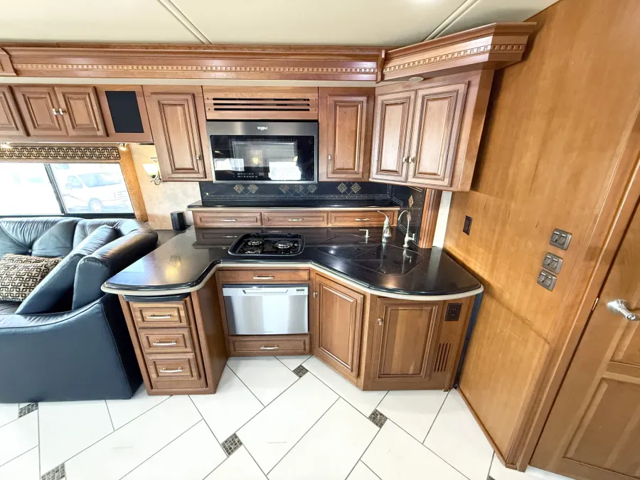 2012 Itasca Ellipse 42QD | Photo 10 of 32