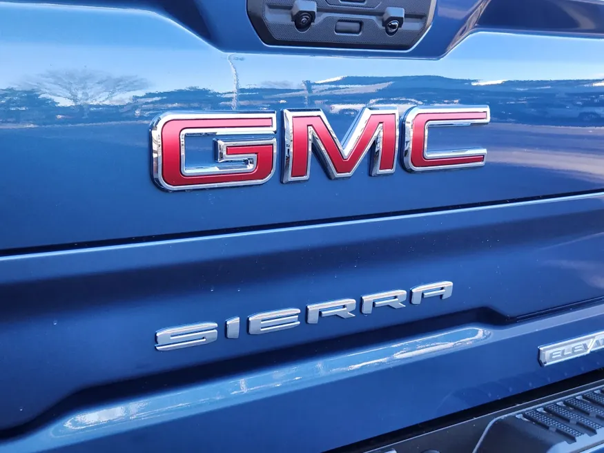 2026 GMC Sierra 1500 Elevation | Photo 14 of 29