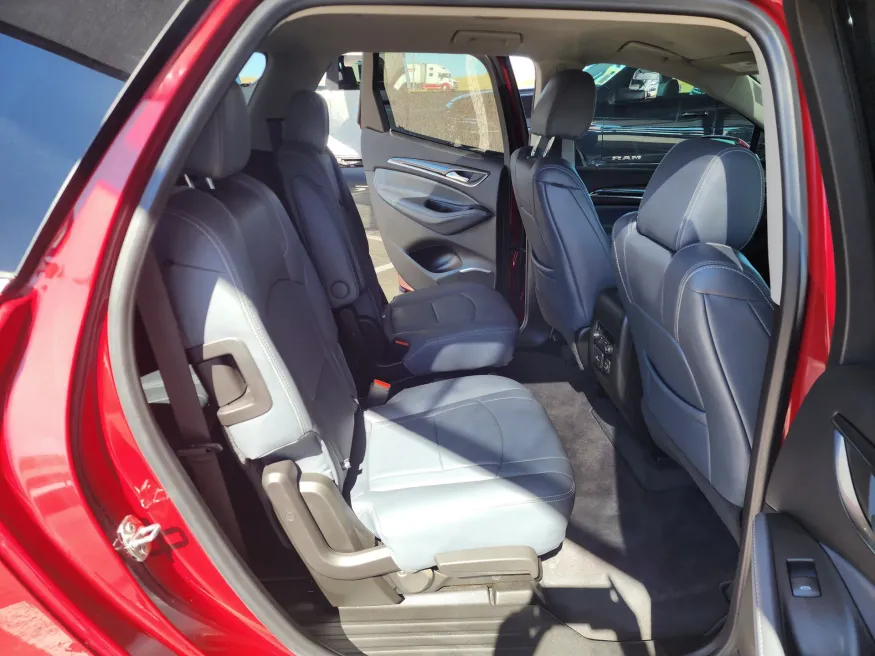 2021 Buick Enclave Premium | Photo 18 of 29