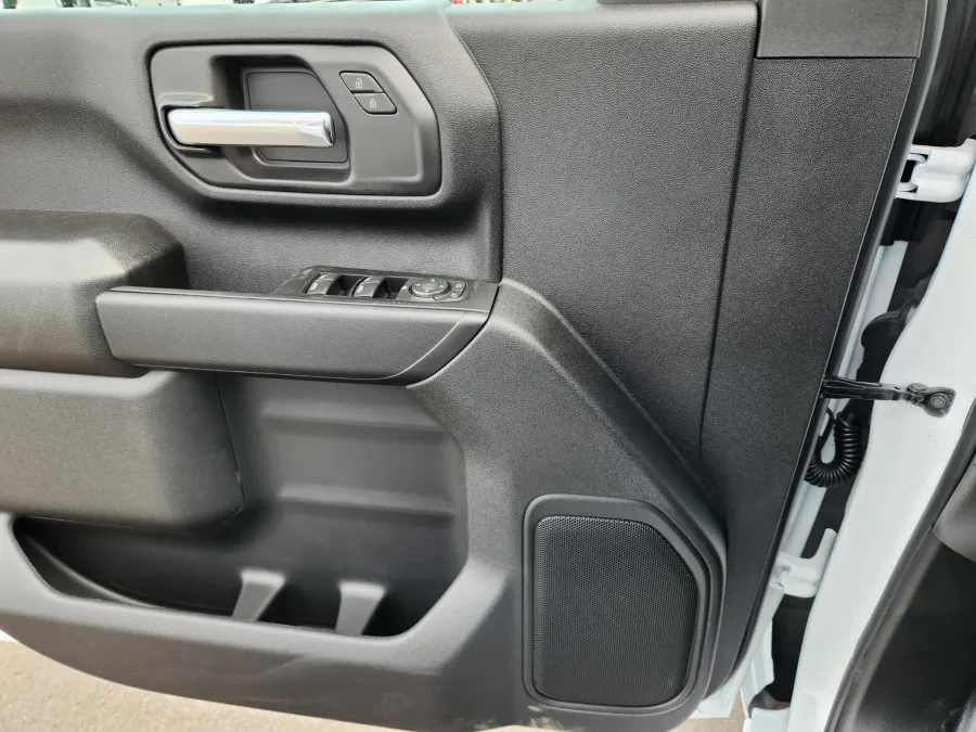 2026 GMC Sierra 2500HD Pro | Photo 15 of 23