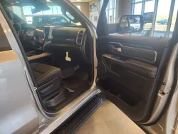 2026 RAM 1500 Big Horn | Thumbnail Photo 17 of 25