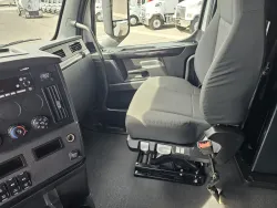 2023 Freightliner Cascadia | Thumbnail Photo 12 of 20