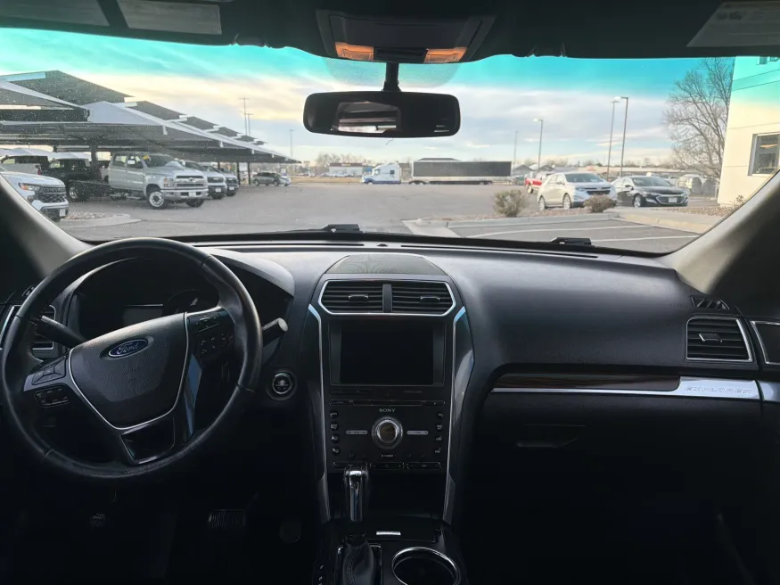 2016 Ford Explorer Limited | Photo 14 of 24