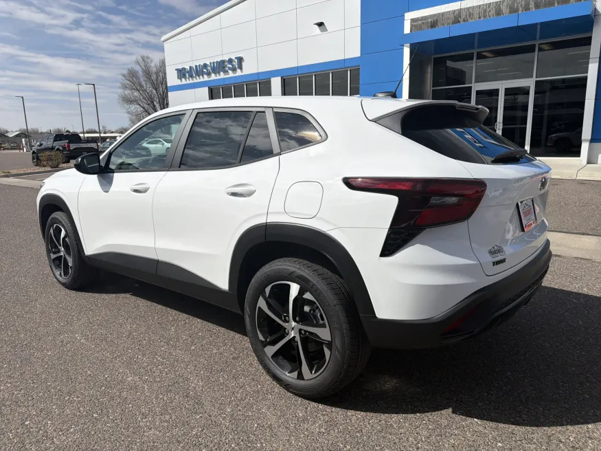 2026 Chevrolet Trax 1RS | Photo 2 of 19