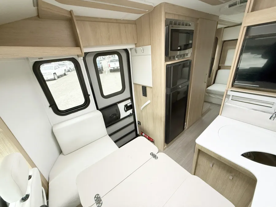 2021 Leisure Travel Van Wonder W24RL | Photo 10 of 23