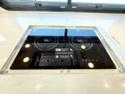 2026 Newmar Dutch Star 4081 | Thumbnail Photo 10 of 32