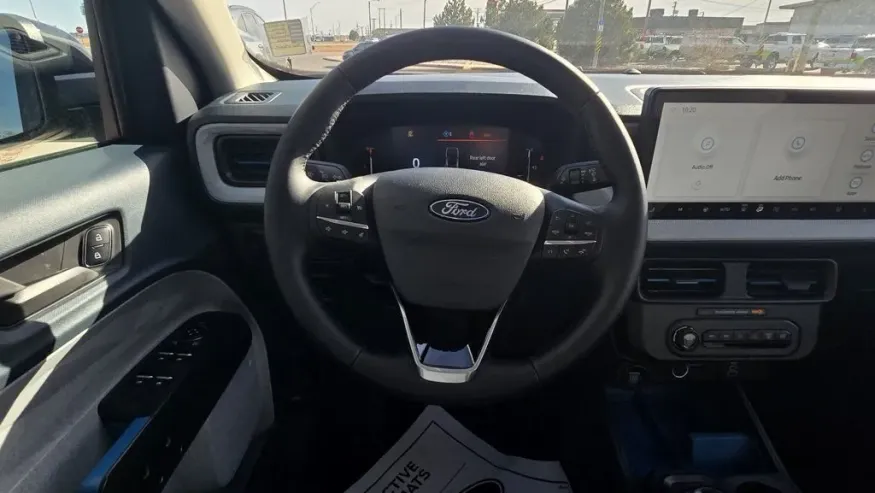 2026 Ford Maverick | Photo 14 of 28