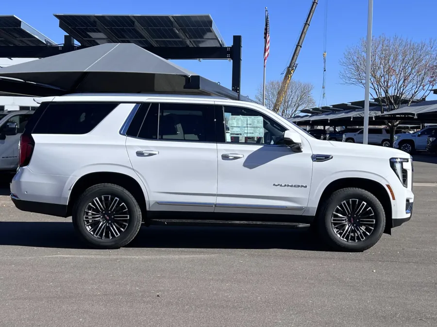 2026 GMC Yukon Elevation | Photo 1 of 29