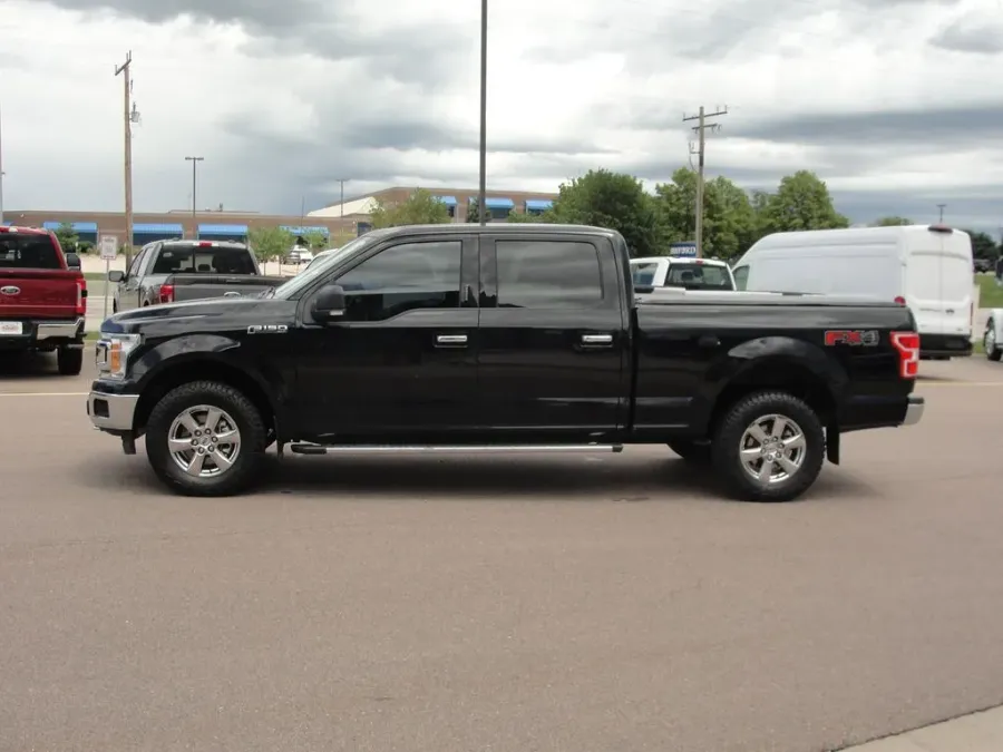 2019 Ford F-150 XLT | Photo 1 of 13