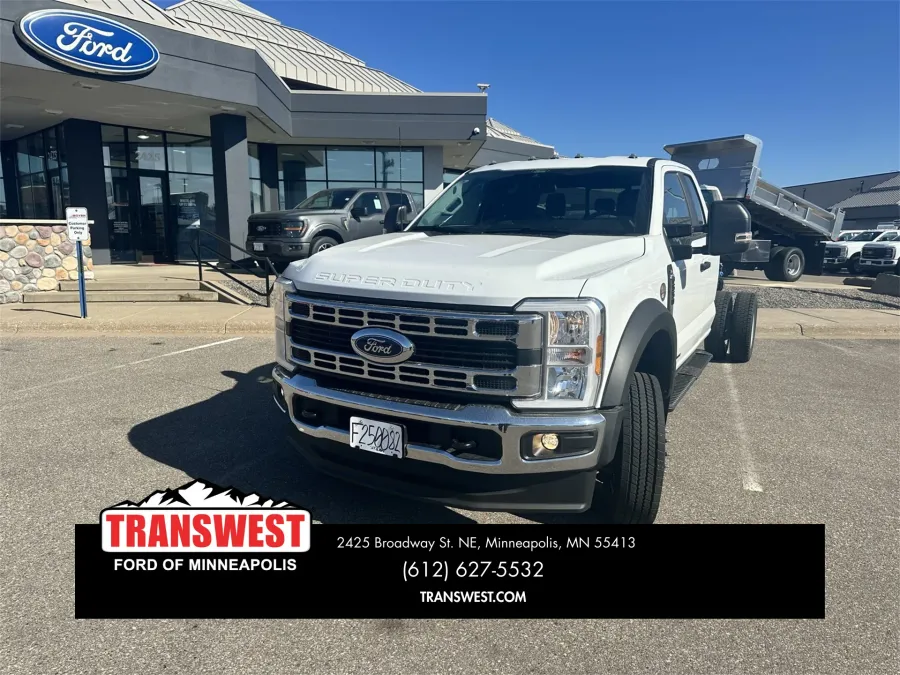 2025 Ford Super Duty F-550 | Photo 1 of 11