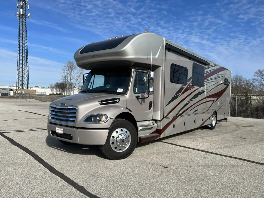 2026 Renegade Valencia 39BB | Photo 7 of 21