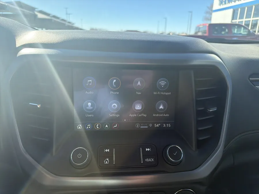 2023 GMC Acadia AT4 | Photo 19 of 24