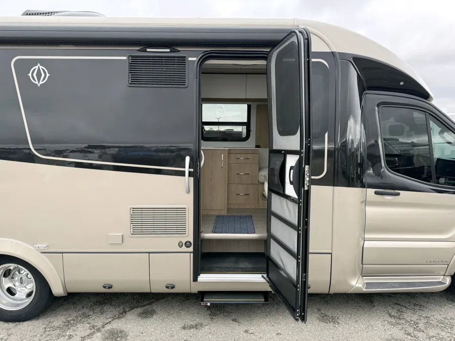 2021 Leisure Travel Van Wonder W24RL | Photo 4 of 23