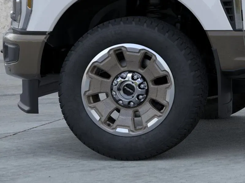 2026 Ford Super Duty F-350 | Photo 15 of 18