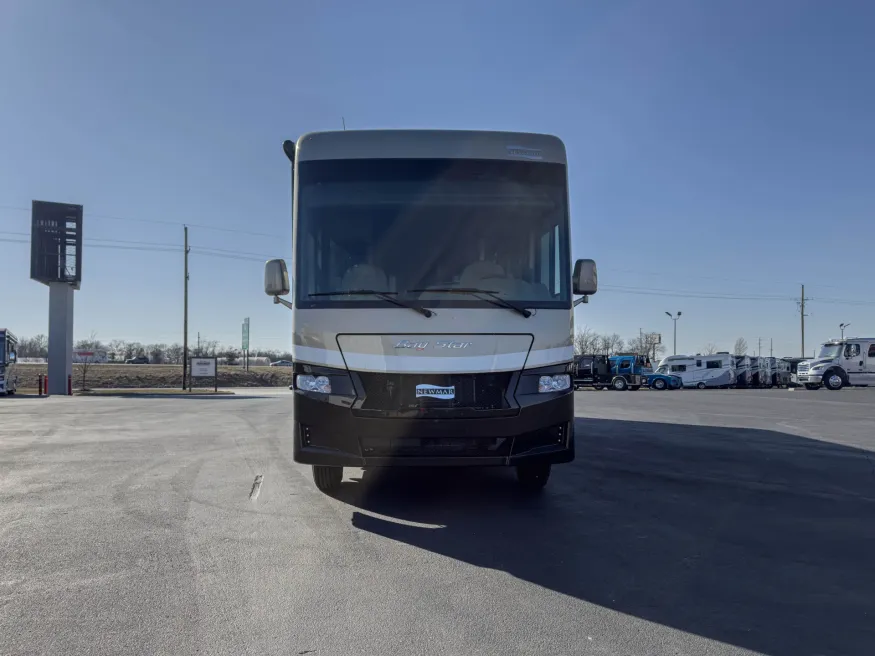 2023 Newmar Bay Star 3408 | Photo 4 of 38