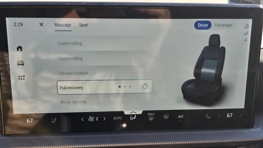 2026 Ford Explorer | Photo 25 of 36