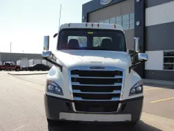 2020 Freightliner Cascadia 126 | Thumbnail Photo 5 of 16