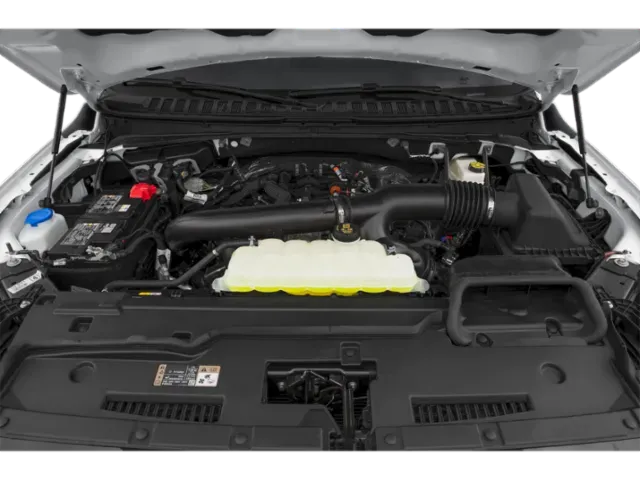 2026 Lincoln Navigator | Photo 8 of 13