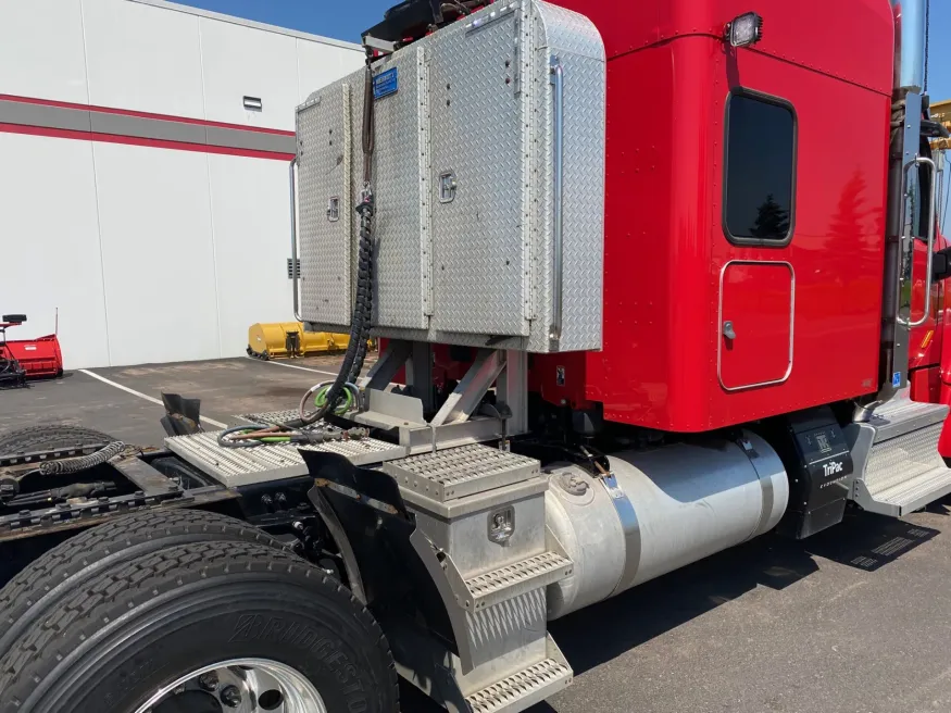 2022 Peterbilt 567 | Photo 23 of 25