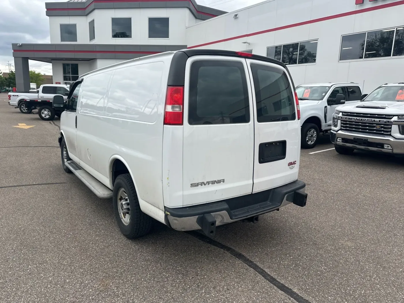2017 GMC Savana 2500 Work Van | Photo 2 of 7