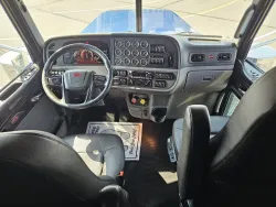 2022 Peterbilt 389 | Thumbnail Photo 14 of 23