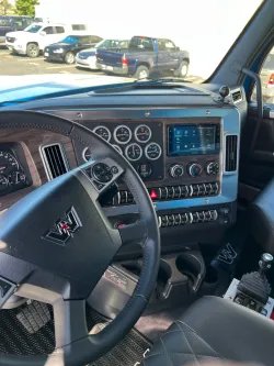 2025 Western Star 49X | Thumbnail Photo 9 of 12