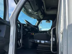 2025 Western Star 47X | Thumbnail Photo 8 of 18