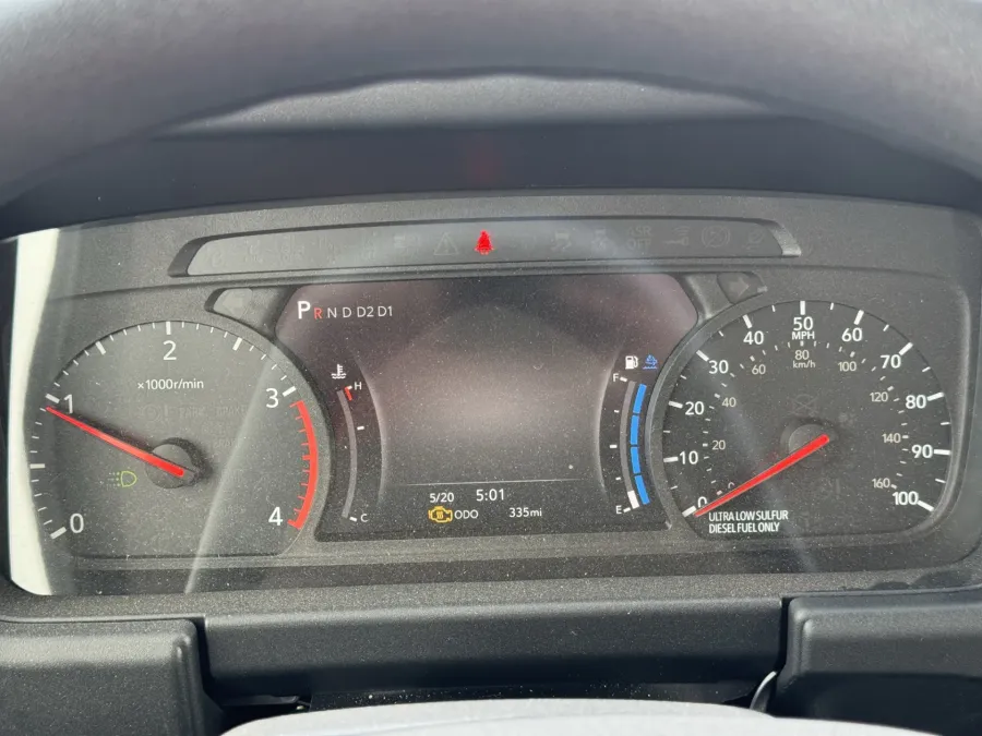 2025 Isuzu NRR | Photo 12 of 17