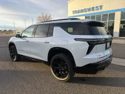 2026 Chevrolet Traverse AWD RS | Thumbnail Photo 2 of 4