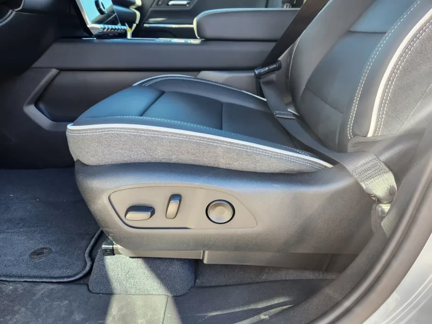 2026 GMC Sierra EV Standard Range Elevation | Photo 9 of 28