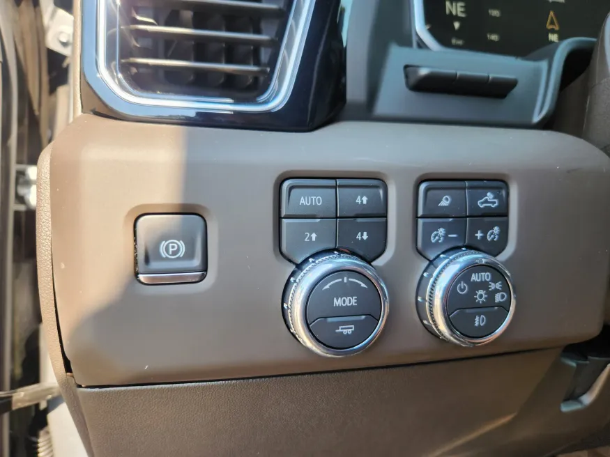 2026 GMC Sierra 2500HD Denali | Photo 6 of 31