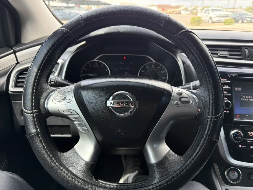 2016 Nissan Murano | Photo 16 of 18