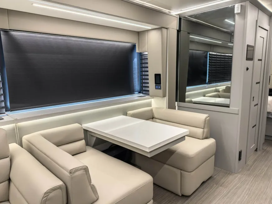 2026 Newmar King Aire 4521 | Photo 11 of 32