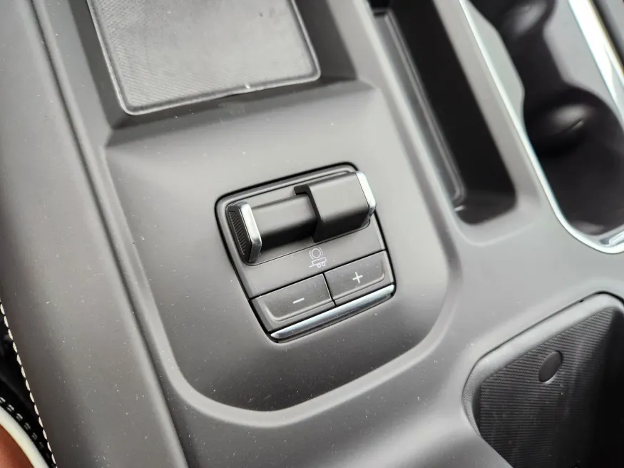 2026 GMC Sierra 3500HD Denali Ultimate | Photo 27 of 31