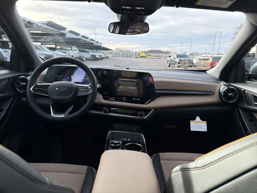 2026 Chevrolet Equinox FWD Activ | Photo 11 of 20