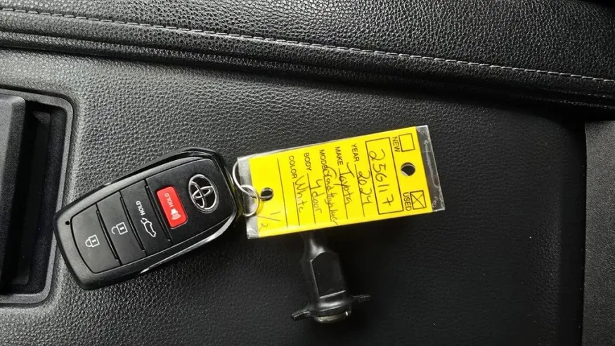 2024 Toyota Grand Highlander | Photo 24 of 33