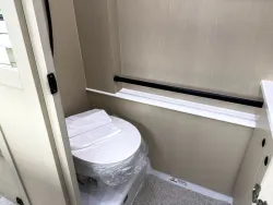 2026 Pleasure-way Ontour 2.2 AWD | Thumbnail Photo 15 of 21