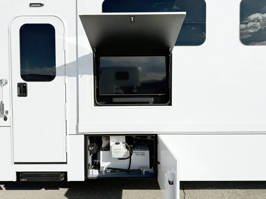 2026 Renegade Explorer 40ERB | Photo 24 of 29