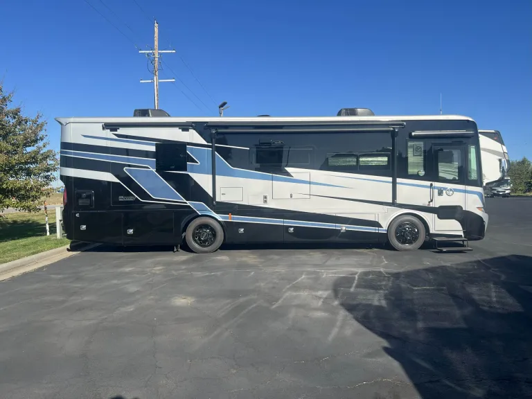 2026 Tiffin Byway 33FL