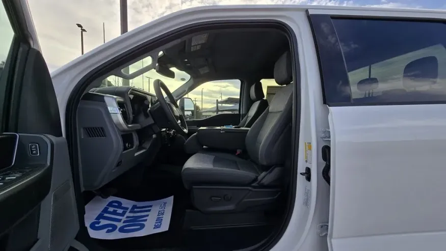 2026 Ford Super Duty F-250 | Photo 25 of 41