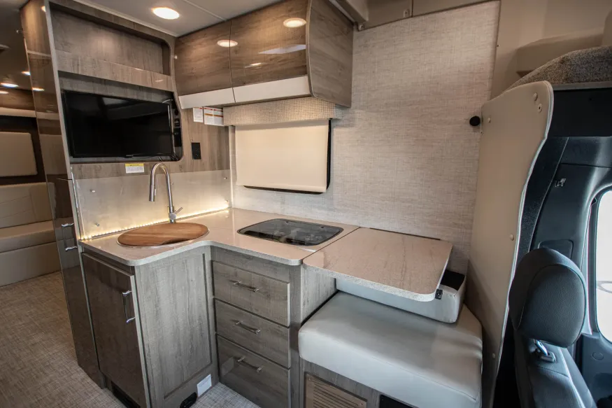 2022 Entegra Qwest 24N | Photo 9 of 22