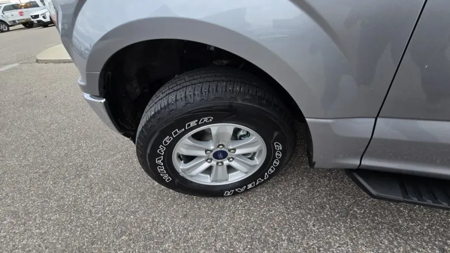 2020 Ford F-150 | Photo 9 of 29