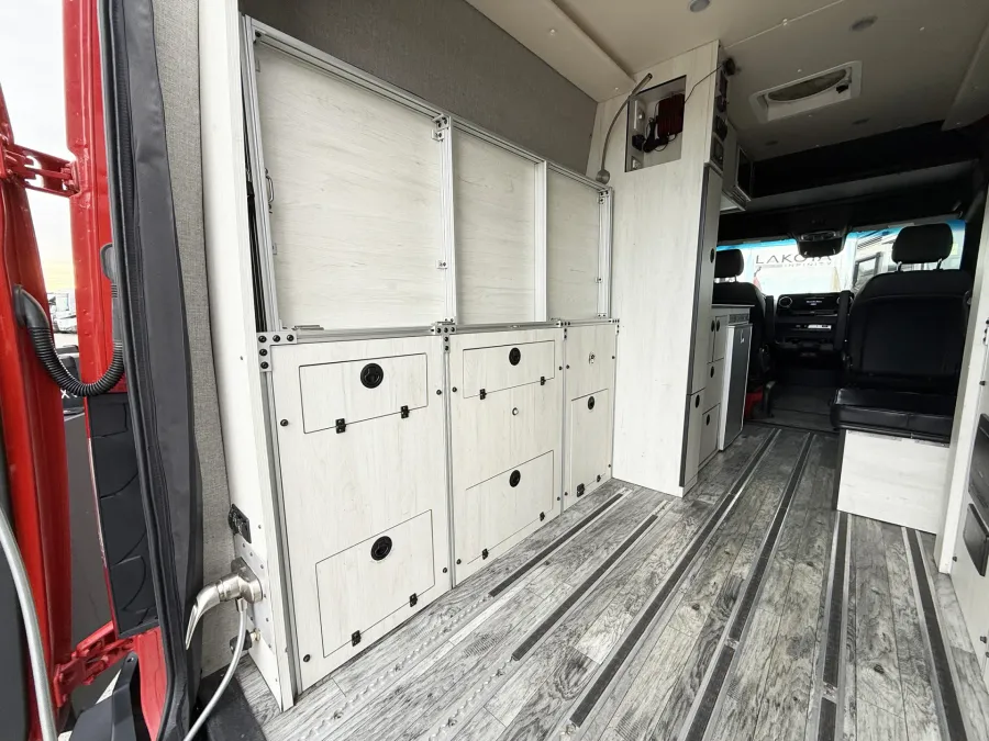 2022 Antero Adventure Van Longs Peak | Photo 13 of 19