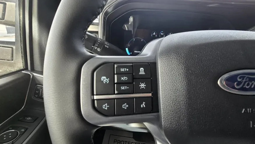 2026 Ford Super Duty F-250 | Photo 25 of 39