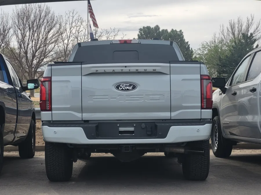 2024 Ford F-150 Platinum | Photo 4 of 5