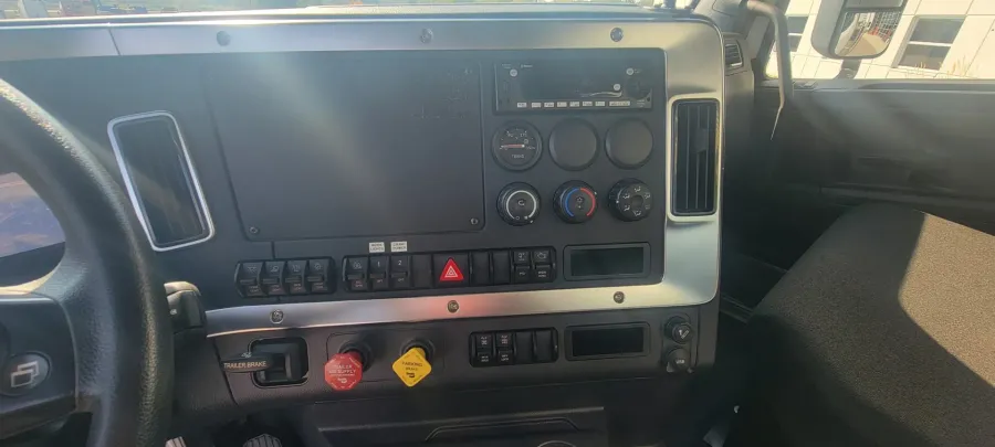 2024 Western Star 47X | Photo 15 of 17