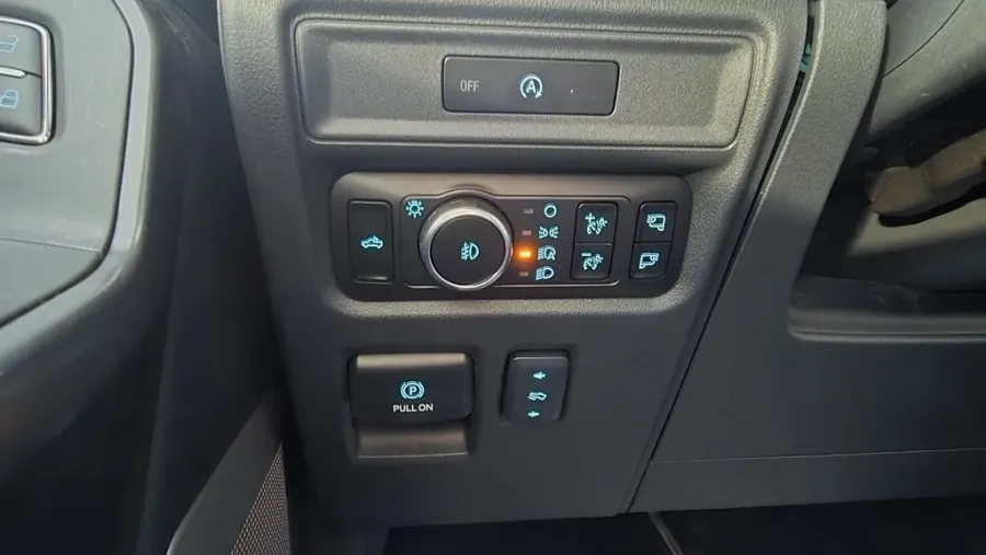 2025 Ford F-150 | Photo 13 of 30